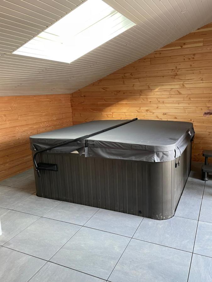 HillionMagnifique Corps De Ferme Renove Avec Jacuzzi别墅 外观 照片